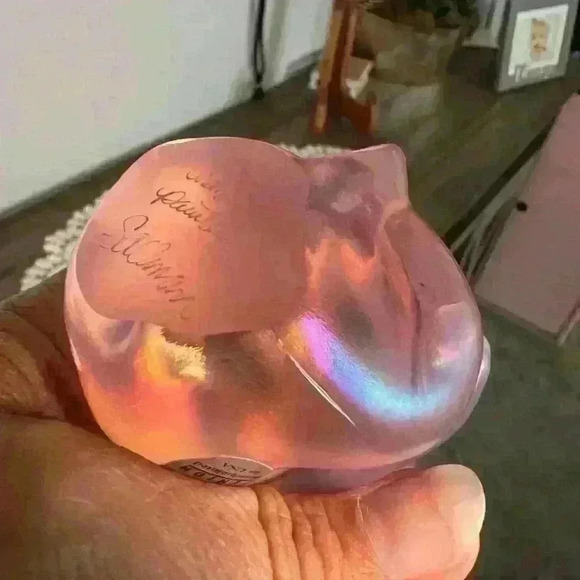 Fenton Pink Opalescent Hand Painted Floral Glass Bear Artist Signed By Artist. - Picture 5 of 11